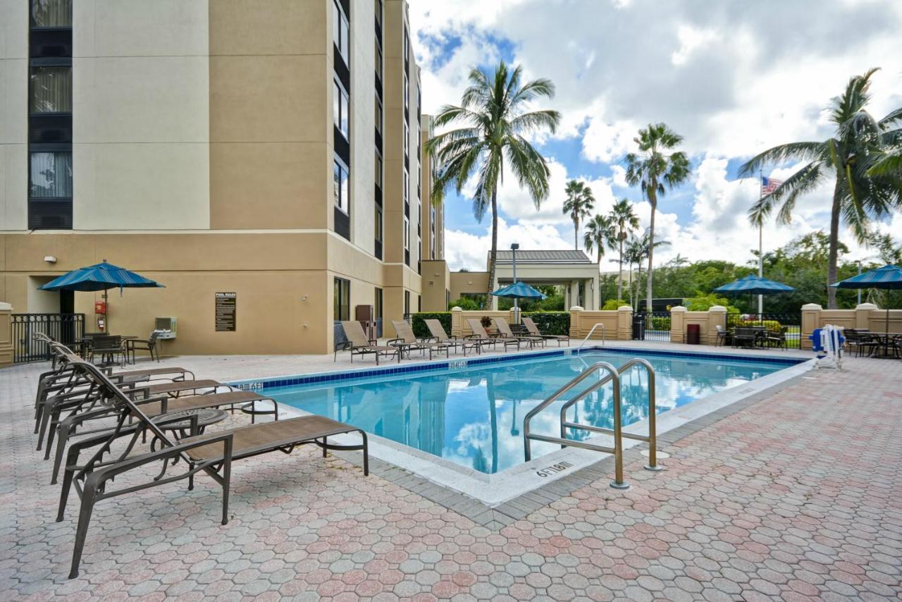 Hyatt Place Miami Airport-West/Дорел Экстерьер фото